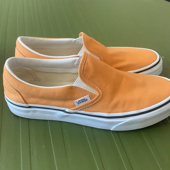 Vans - Picture 3 of 6